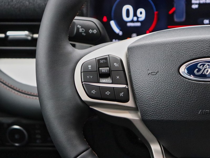 2026 Ford Explorer Active | 4WD | Roof | Comf Pkg | Prem 20S