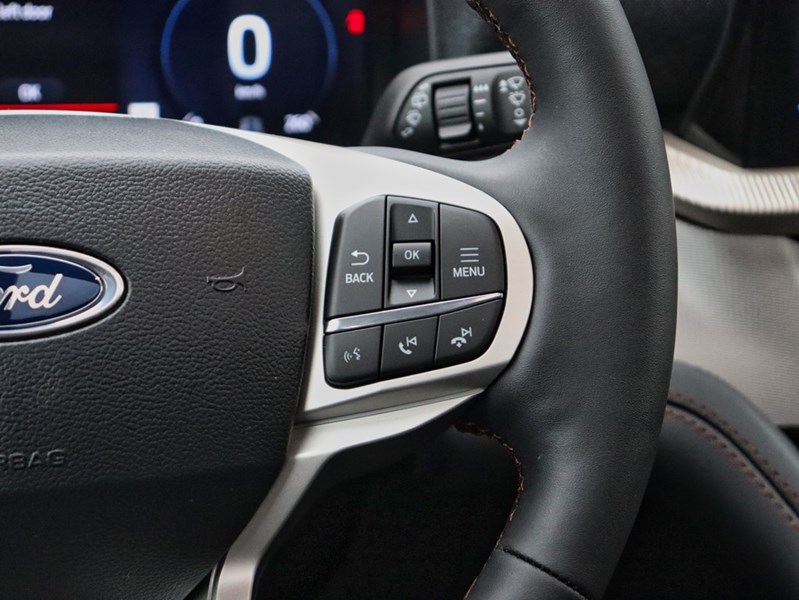 2026 Ford Explorer Active | 4WD | Roof | Comf Pkg | Prem 20S