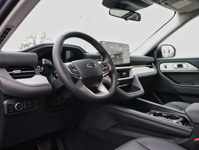 2026 Ford Explorer Active | 4WD | Roof | Comf Pkg | Prem 20S