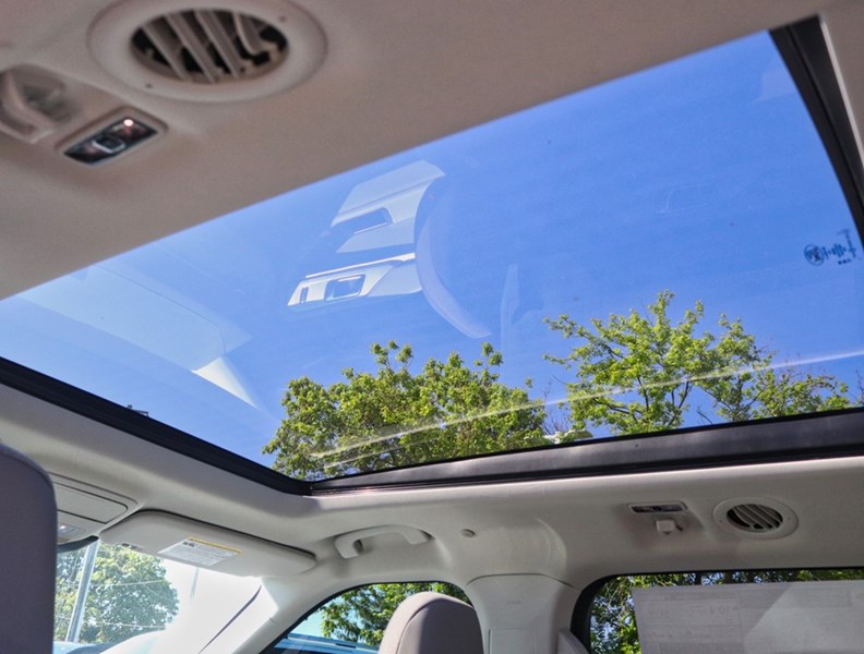 2026 Ford Explorer Active | 4WD | Comf Pkg | Roof | Crbn 20S