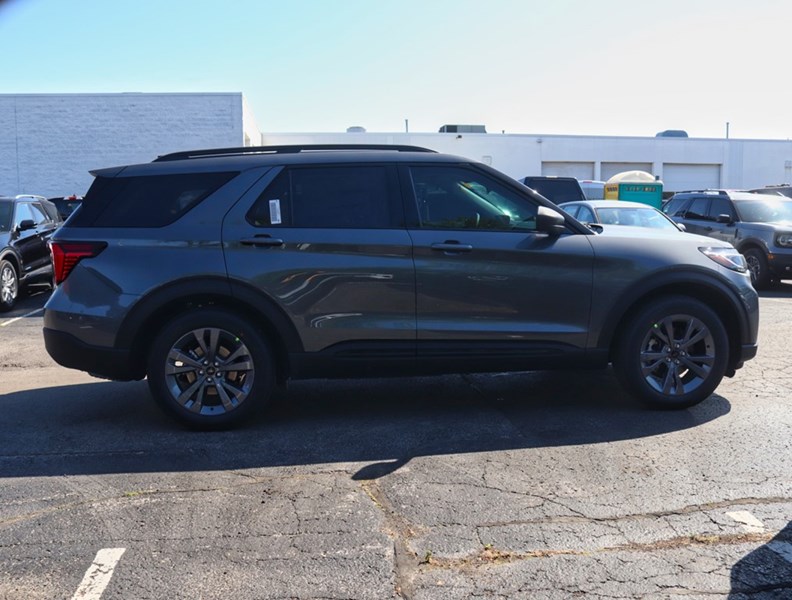 2026 Ford Explorer Active | 4WD | Comf Pkg | Roof | Crbn 20S