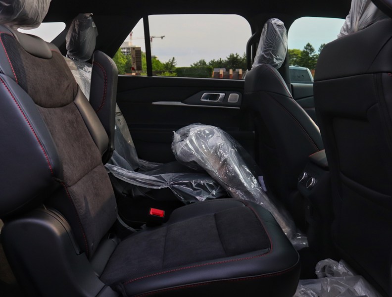 2026 Ford Explorer ST | 4WD | Roof | 360 | Adptv Cruise | Tow | 21S