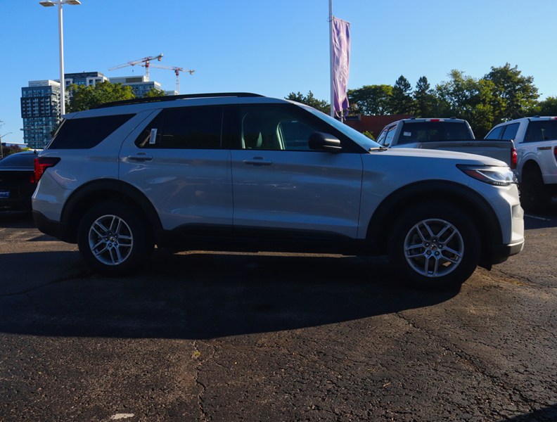2026 Ford Explorer Active | 4WD