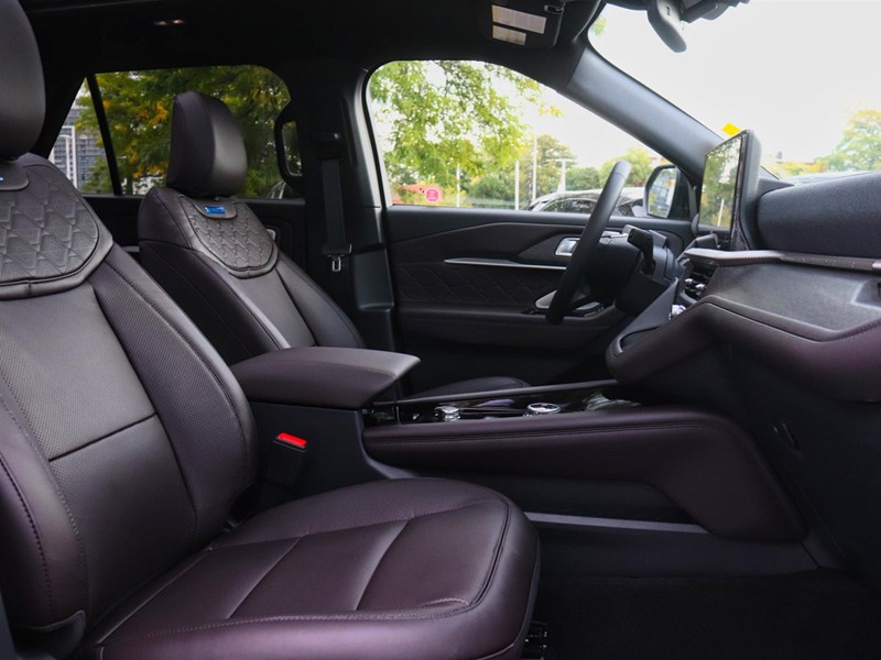 2026 Ford Explorer Platinum | 4WD | Lux Lthr Pkg | 21S