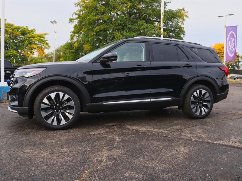 2026 Ford Explorer Platinum 4WD