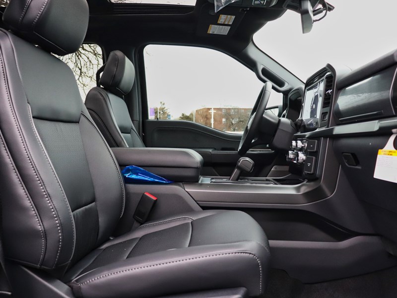 2026 Ford F-150 LARIAT | 4X4 | HYBRID | 501A | BLK PK | ROOF