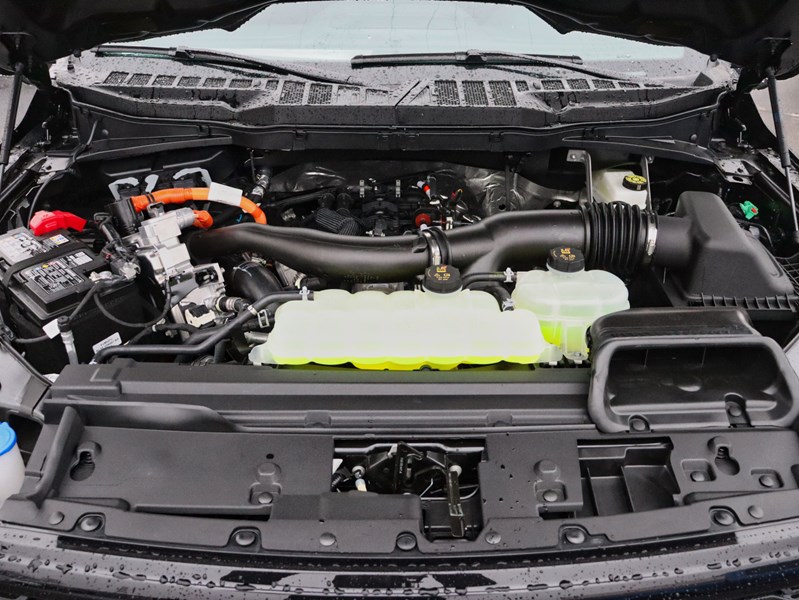 2026 Ford F-150 XLT | 4X4 | HYBRID | 302A | BLK PK | FX4 | BED UTL