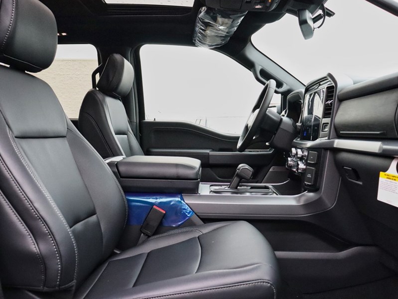 2026 Ford F-150 XLT | 4X4 | 5.0L | 303A |Blk Pk Pls |Roof |Bed Utl
