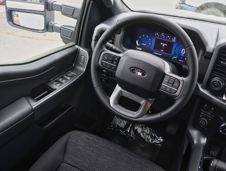 2026 Ford F-150 XLT | 4X4| Hybrid | 302A | 157 | Blk Pkg | Mb Off