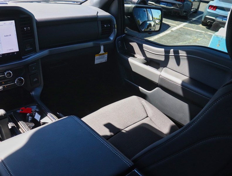 2026 Ford F-150 XLT | 4X4 | 3.5L | 302A | 157 | Blk Pk | Bed Utl
