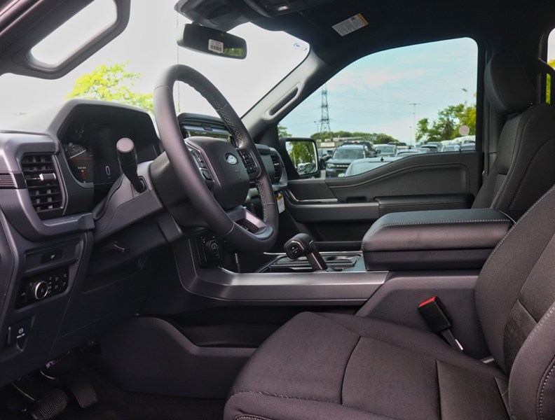 2026 Ford F-150 XLT | 4X4 | 3.5L | 302A | 157 | Blk Pk Pls | Tow/H