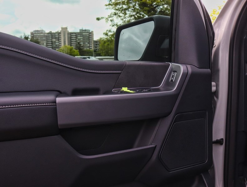 2026 Ford F-150 XLT | 4X4 | 2.7L | 301A | Blk Pkg