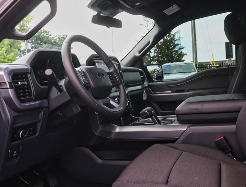 2026 Ford F-150 XLT | 4X4 | 2.7L | 301A | Blk Pkg