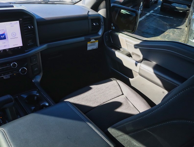 2026 Ford F-150 XLT | 4X4 | 2.7L | 301A | Blk Pkg