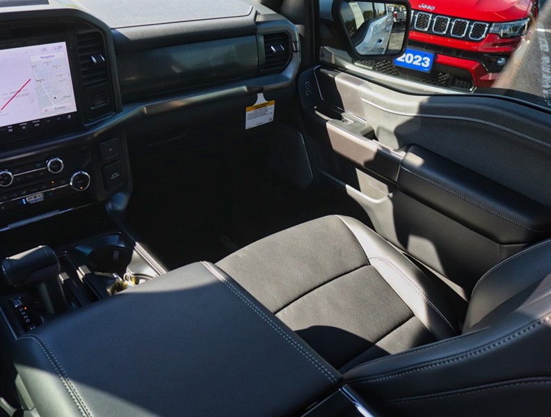 2026 Ford F-150 Lariat | 4X4 | 5.0L | 501A |Blk Pk |Roof |Bed Utl