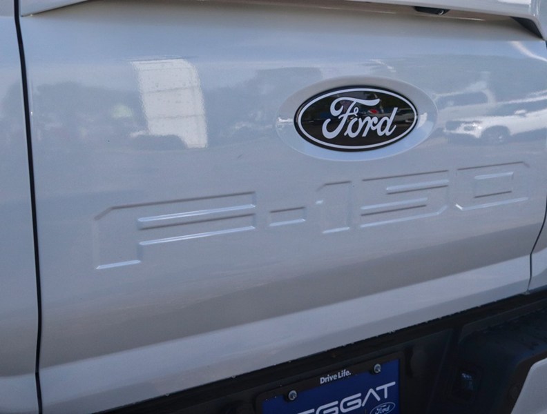 2026 Ford F-150 Lariat | 4X4 | 5.0L | 501A |Blk Pk |Roof |Bed Utl