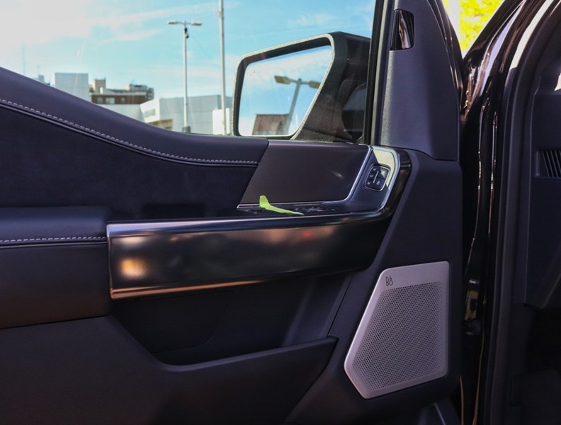 2026 Ford F-150 Platinum | 4X4 | Hybrid | 702A | Roof | Spray |22S