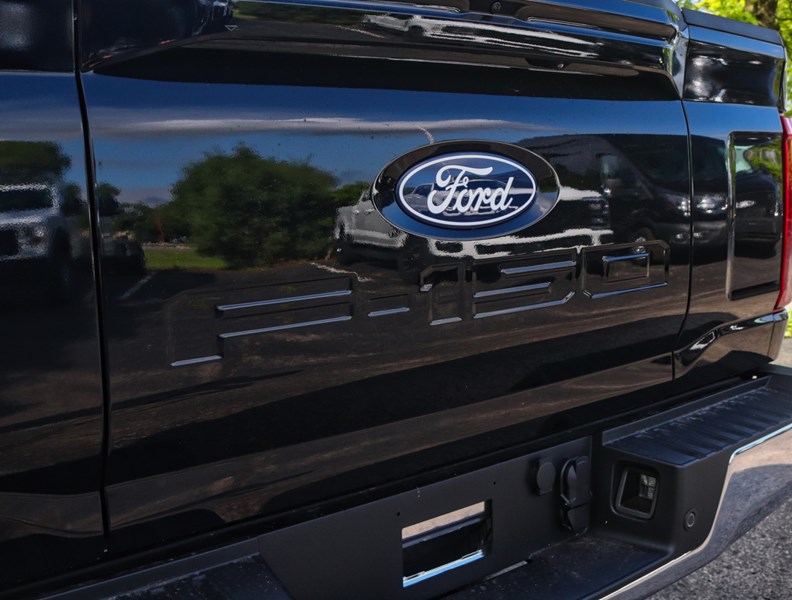 2026 Ford F-150 Lariat | 4X4 | 5.0L | 501A | Roof | Bed Utl