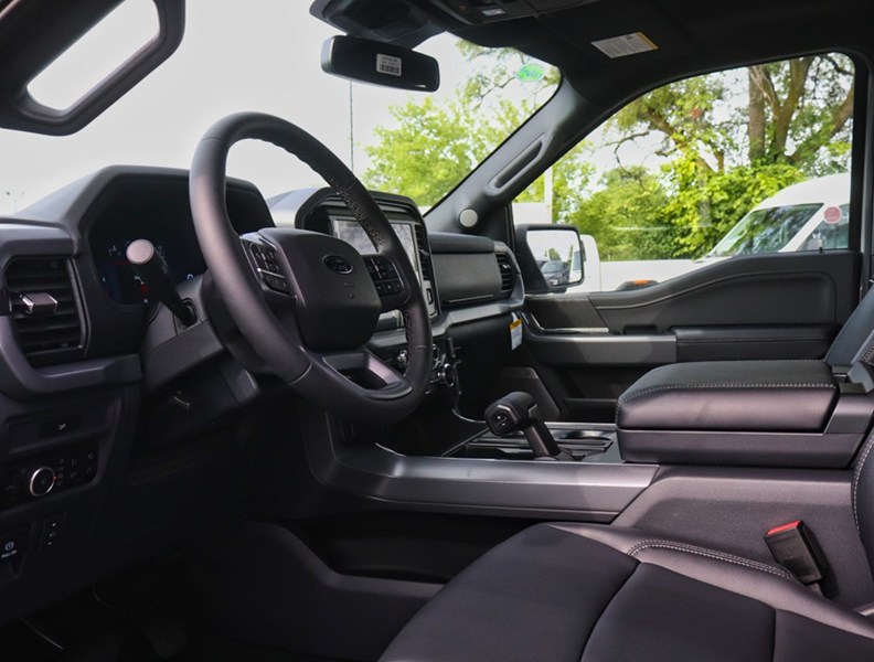2026 Ford F-150 XLT | 4X4 | 5.0L | 303A | 157 | Blk Pk Pls | Roof
