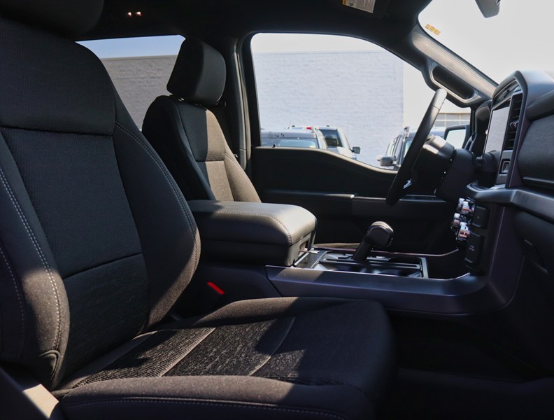 2026 Ford F-150 XLT | 4X4 | 5.0L | 302A | Blk Pk Pls | Bed Utl