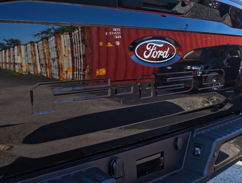 2026 Ford F-150 XLT | 4X4 | 5.0L | 302A | Blk Pk Pls | Bed Utl