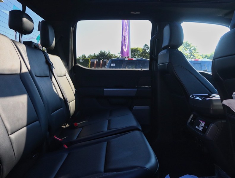 2026 Ford F-150 XLT | 4X4 | Hybrid | 303A | Blk Pk | Roof | Bed U