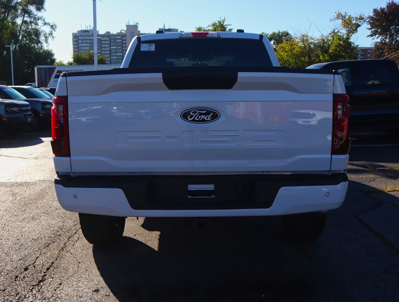 2026 Ford F-150 XLT | 4X4 | 3.5L | 301A | 157 | Blk Pk | Tow/Haul