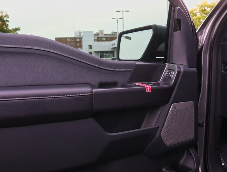 2026 Ford F-150 Lariat | 4X4 | 3.5L | 501A | Blk Pk | Roof