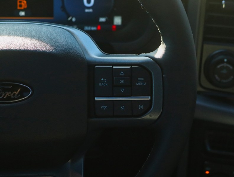 2026 Ford F-150 XLT | 4X4 | 2.7L | 303A | Blk Pk Pls | Roof | Bd U