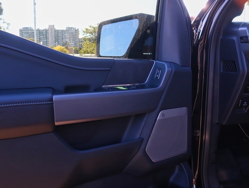 2026 Ford F-150 XLT | 4X4 | 2.7L | 303A | Blk Pk Pls | Roof | Bd U