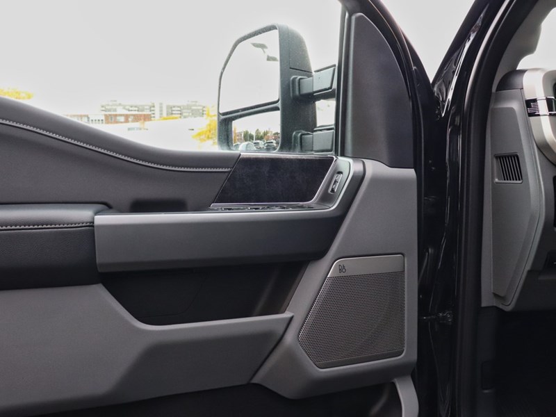 2026 FORD F-250 XLT | 4X4 | 6.7L | PREM PKG | BLK PKG | ROOF | 20S