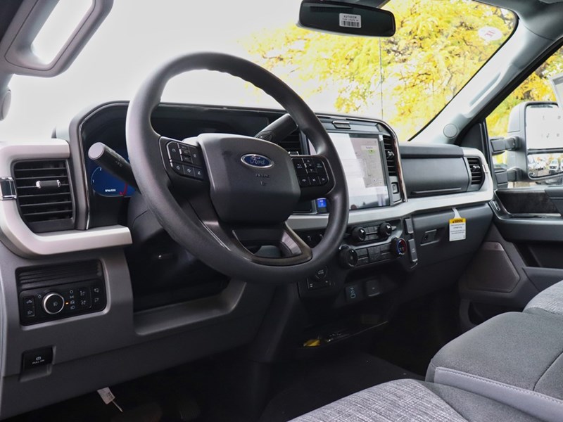 2026 FORD F-250 XLT | 4X4 | 6.7L | PREM PKG | BLK PKG | ROOF | 20S