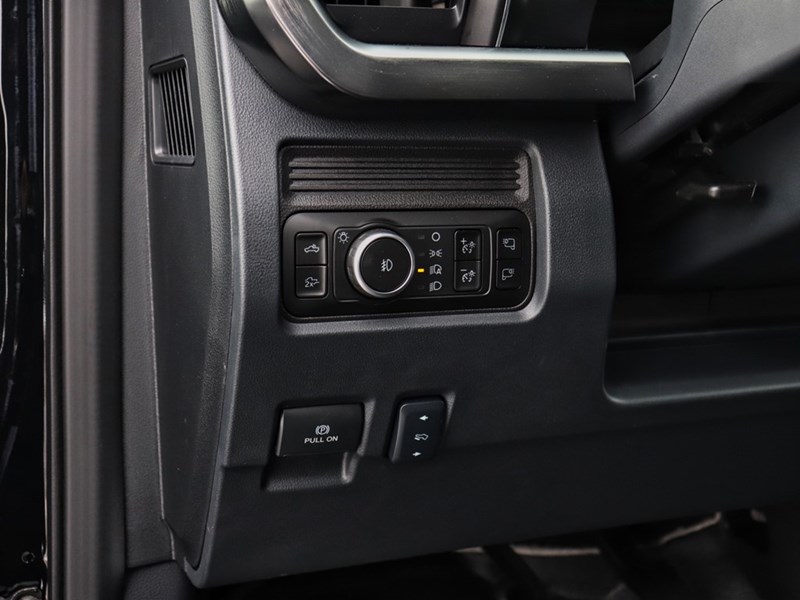 2026 Ford F-250 LARIAT | 4X4 | 6.7L DIESEL | BLK PK | ROOF | 20s