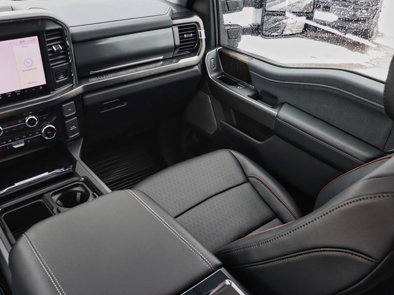 2026 Ford F-250 LARIAT | 4X4 | 6.7L DIESEL | BLK PK | ROOF | 20s