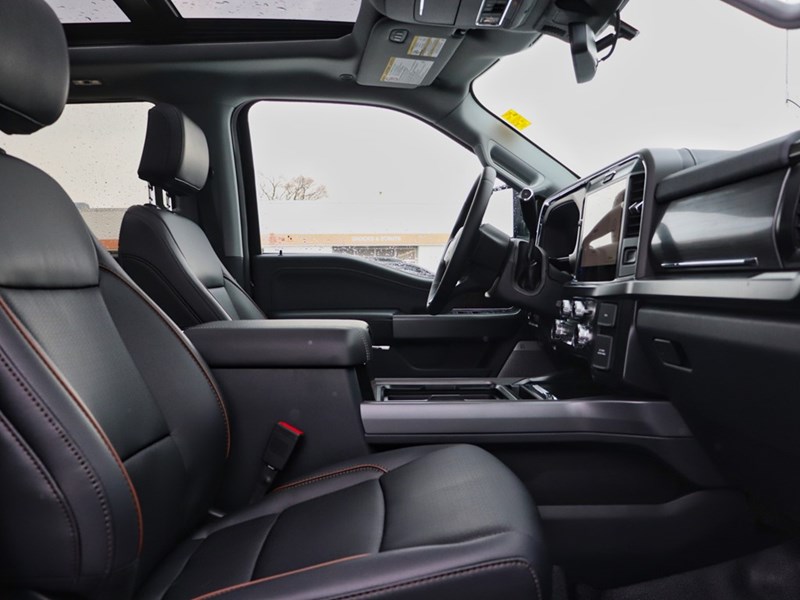 2026 Ford F-250 LARIAT | 4X4 | 6.7L DIESEL | BLK PK | ROOF | 20s