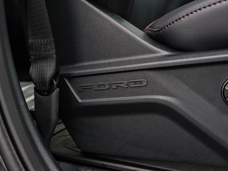 2026 Ford F-250 LARIAT | 4X4 | 6.7L DIESEL | BLK PK | ROOF | 20s