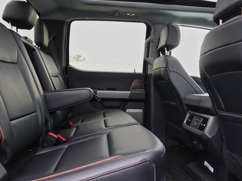 2026 Ford F-250 LARIAT | 4X4 | 6.7L DIESEL | BLK PK | ROOF | 20s