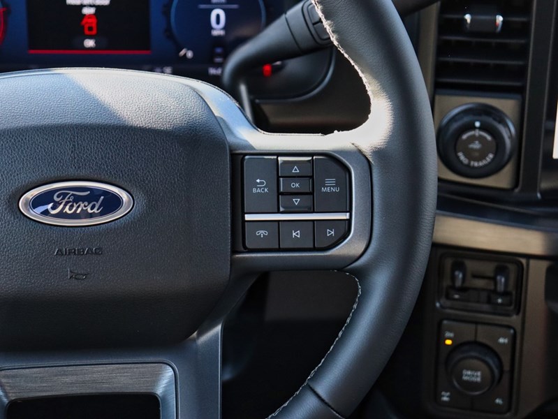 2026 Ford F-250 Lariat | 4X4 | 6.7L | Blk Pk | Roof | Prem Pkg