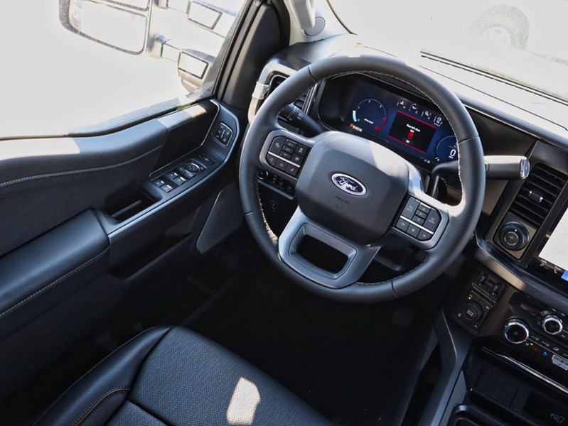 2026 Ford F-250 Lariat | 4X4 | 6.7L | Blk Pk | Roof | Prem Pkg