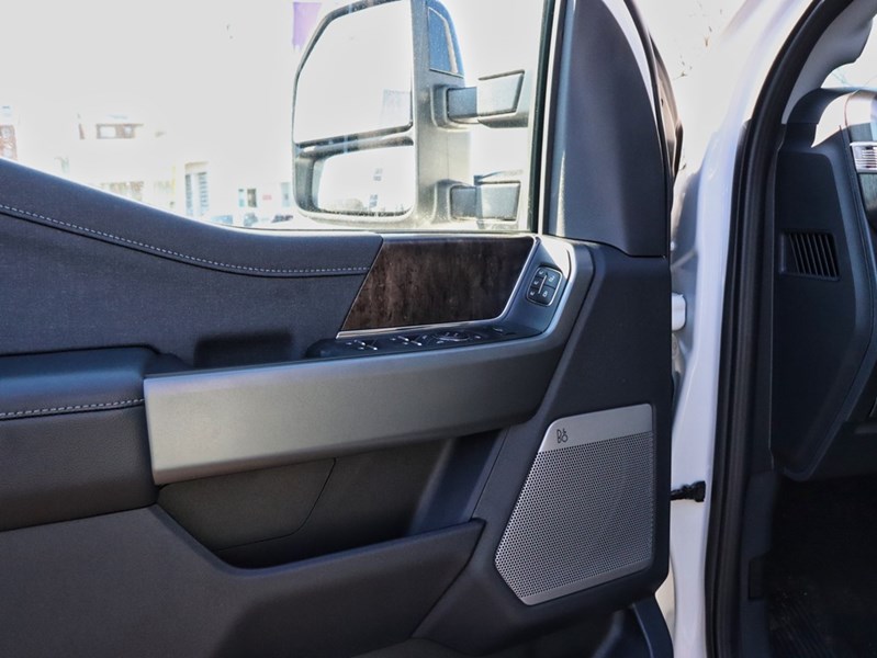 2026 Ford F-250 Lariat | 4X4 | 6.7L | Blk Pk | Roof | Prem Pkg