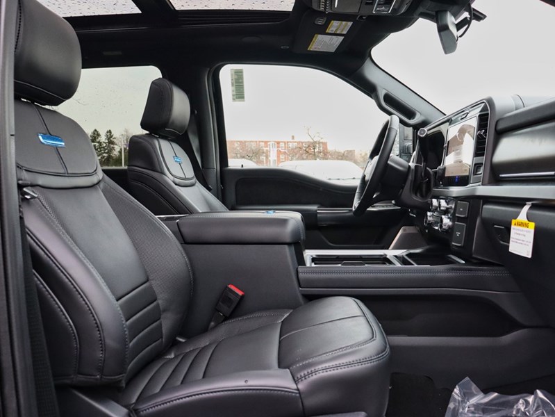 2026 Ford F-250 Platinum | 4X4 | 6.7L | Roof | 5Th Whl | Pro Pwr