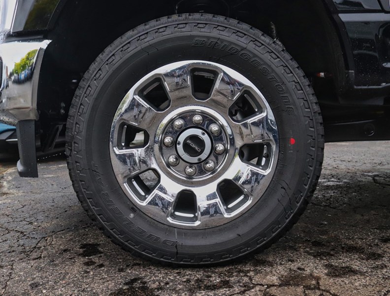 2026 Ford F-250 Lariat | 4X4 | 6.8L | Roof | Chrome Pkg | Activex