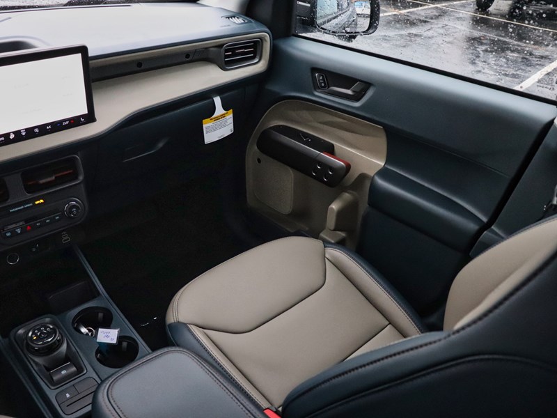 2026 FORD MAVERICK LARIAT | AWD | HYBRID | ROOF | 4K TOW | PWR SLD WI