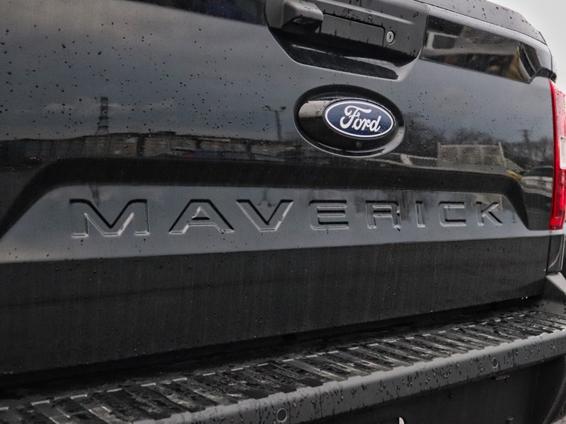2026 FORD MAVERICK LARIAT | AWD | HYBRID | ROOF | 4K TOW | PWR SLD WI