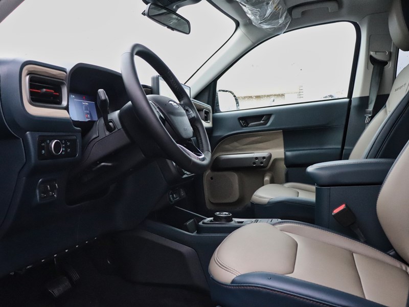 2026 FORD MAVERICK LARIAT | AWD | HYBRID | ROOF | 4K TOW | PWR SLD WI