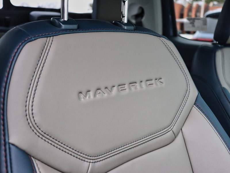 2026 Ford Maverick LARIAT | AWD | HYBRID | AWD | ROOF | R SLD WINDOW