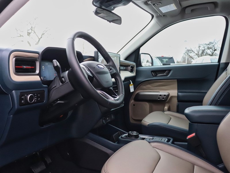 2026 Ford Maverick LARIAT | AWD | HYBRID | AWD | ROOF | R SLD WINDOW