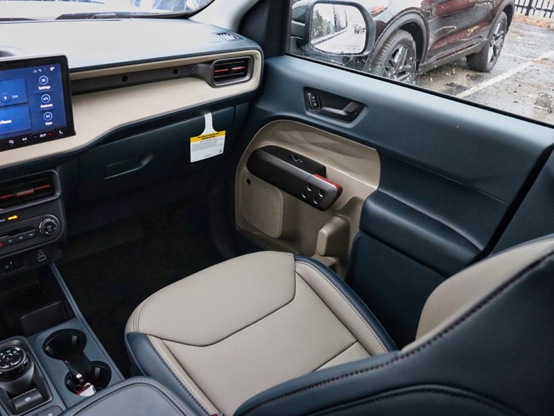 2026 Ford Maverick Lariat | AWD | 2.0L | 4K Tow | Pwr Sld R Window