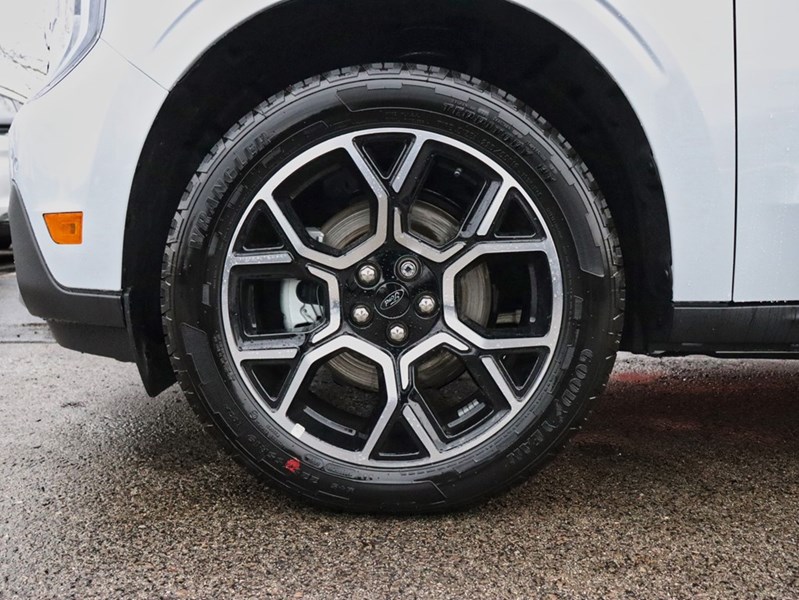 2026 Ford Maverick Lariat | AWD | 2.0L | 4K Tow | Pwr Sld R Window