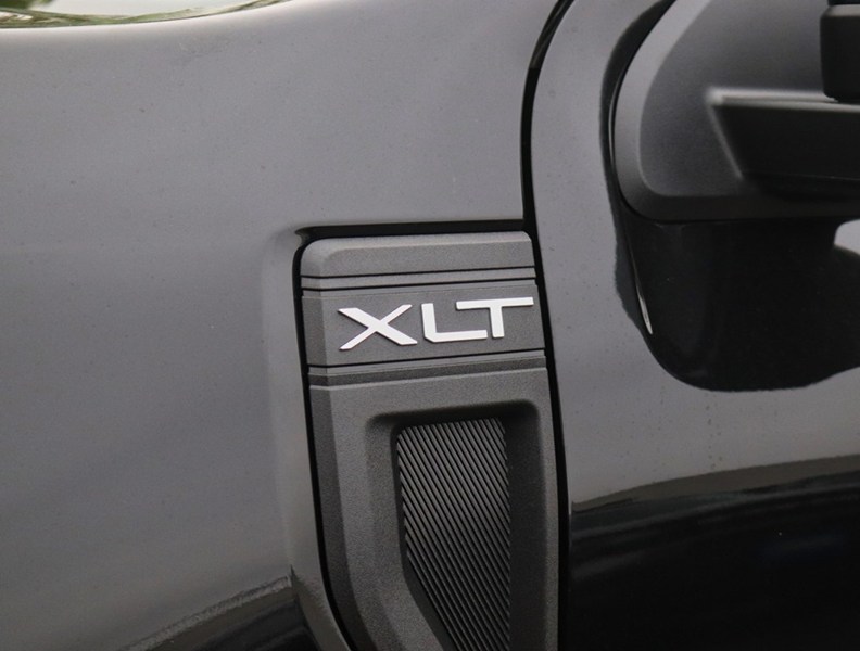 2026 Ford Maverick XLT | AWD | 2.0L | Luxury Pkg